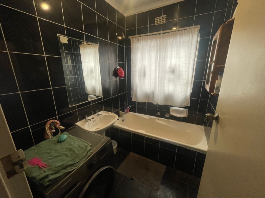 3 Bedroom Property for Sale in Beacon Valley Western Cape